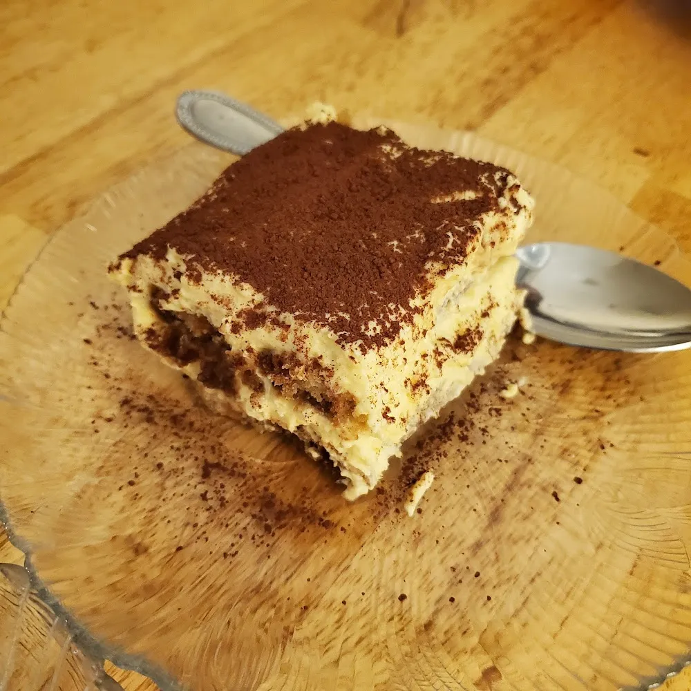 Tiramisu Cake